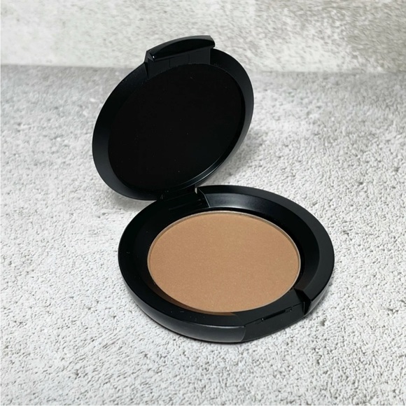 bareMinerals Endless Summer Bronzer 3.8g Mini Size Shade: Warmth BNIB - Picture 2 of 8